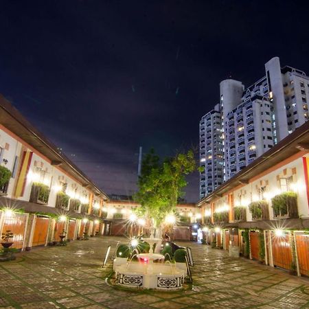 Victoria Court Suites Pasig Exterior photo